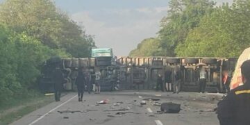 Фура «лягла» поперек траси Одеса-Рені: трьох людей ушпиталили внаслідок аварії