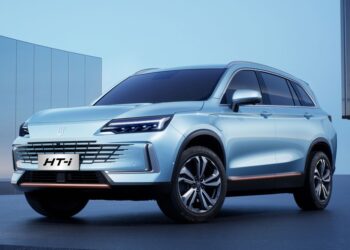 Летняя «обновка»: Skywell скоро привезёт в РФ гибридный кроссовер HT-i — АВТО НОВОСТИ