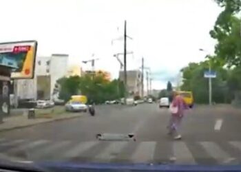 На Одещині поліцейська на смерть збила людину, поспішаючи на виклик | Надзвичайні події Одесса та область