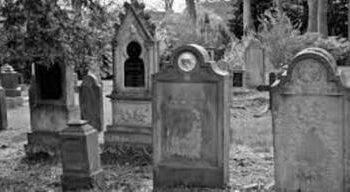 На Одещині з кладовища вкрали надгробок | Надзвичайні події Одесса та область