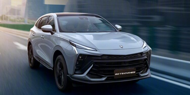 Обновлён кроссовер Forthing T5 Evo от Dongfeng, который недавно стал доступен в России — АВТО НОВОСТИ