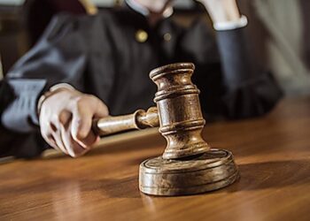 Одесит розіграв напад на себе, щоб не віддавати гроші матері | Надзвичайні події Одесса та область