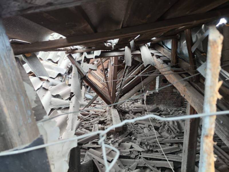 Окупанти випустили по Дніпру 20 безпілотників і 16 ракет: постраждали вісім людей, пошкоджена будівля ДСНС і житлові будинки