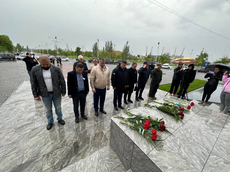 В Измаиле День памяти и примирения отметили возложением цветов