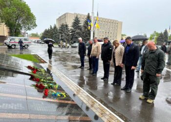 В Измаиле День памяти и примирения отметили возложением цветов