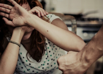 В Ізмаїлі чоловік рік знущався над жінкою