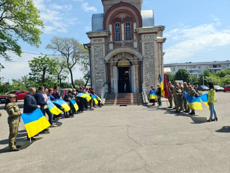 В Ізмаїлі попрощалися з героєм-прикордонником, який загинув під Бахмутом