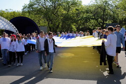 В Одесі відзначили день вишиванки ходою у парку Шевченка