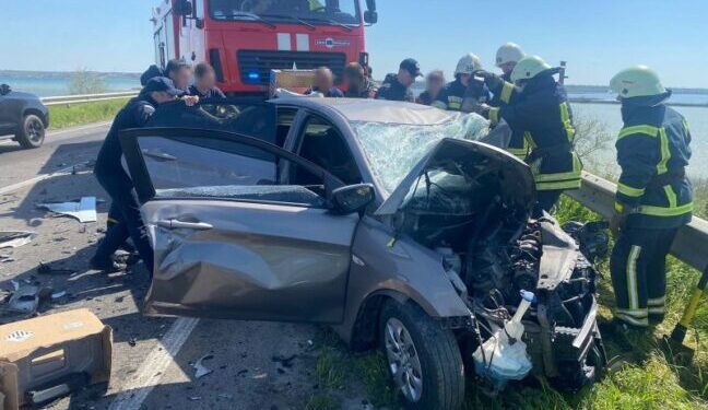 В Одеському районі легковик зіткнувся з фурою: загинула жінка — Новини Одеської області