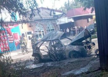 В центре оккупированного Бердянска взорвали авто: фото