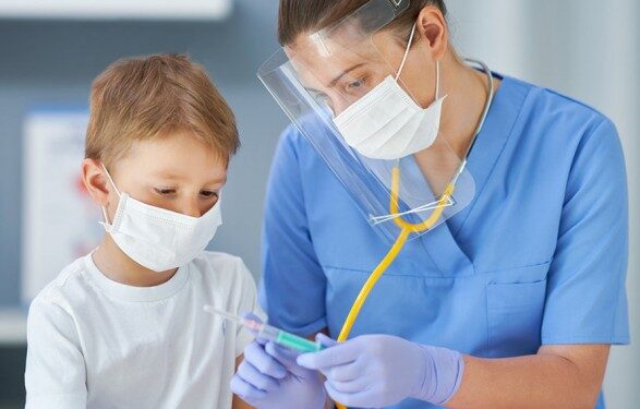 Как вакцинировать от COVID ребенка от 5 лет — ответ специалистов