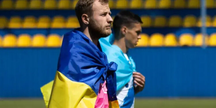 «А нас уже отправляли в зону переходных матчей, не верили, что мы сможем взять одно очко с «Динамо», — вратарь «Металлиста 1925» (5 июня 2023 г.) — Новости футбола