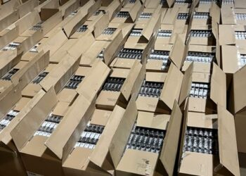 На Рівненщині у чоловіка знайдено та вилучено контрафактних цигарок на мільйон гривень | Кримінальні новини