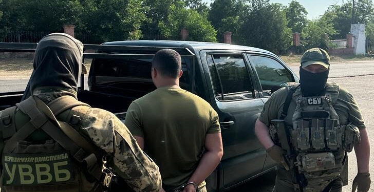 На Херсонщині військовослужбовця затримали за підозрою у колабораціонізмі | Кримінальні новини