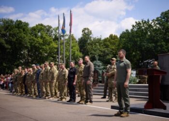 Зеленський взяв участь у церемонії випуску Нацуніверситету оборони
