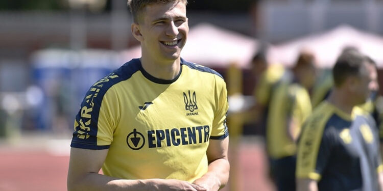 Илья Забарный: «Счастлив, что забил первый мяч за сборную Украины» (17 июня 2023 г.) — Новости футбола