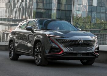 Changan рассказал о комплектациях российской версии кроссовера Uni-T. Цены известны — АВТО НОВОСТИ