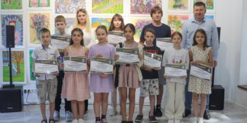 Юні митці Арцизької художньої школи отримали свідоцтва про закінчення навчання