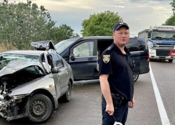 На трасі Одеса-Рені легковик зіткнувся з мікроавтобусом: 1 особа загинула, п’ятеро — постраждали — Новини Одеської області