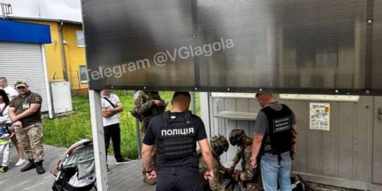 На Закарпатті затримали чоловіка, що продавав дітей на органи в Європу