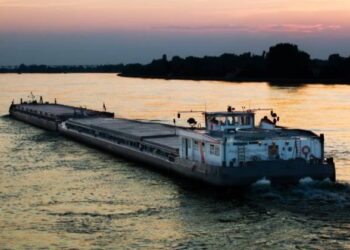 Прямої загрози судноплавству у портах Дунаю та Великої Одеси через підрив Каховської ГЕС немає — АМПУ