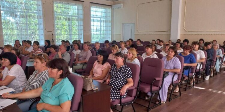 Проведено нараду щодо організації харчування в закладах освіти