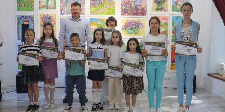 У Арцизькій громаді відзначили найкращих та найталановитіших учнів художньої школи