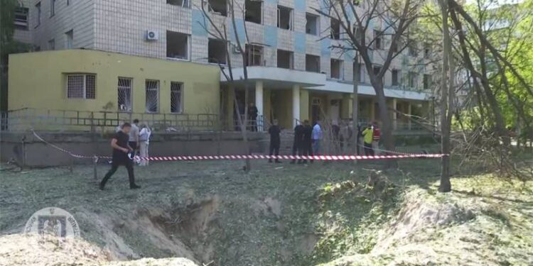 У Києві розслідують загибель трьох людей біля дверей бомбосховища