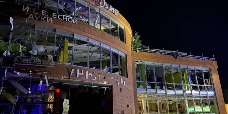 Удар РФ по Одесі: троє загиблих, 13 поранених, під завалами можуть бути люди – ОК «Південь»