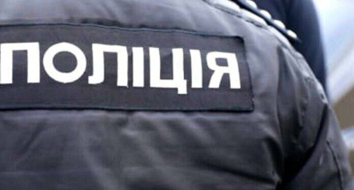 В Ізмаїлі неповнолітні хулігани розмалювали ворота навчального закладу