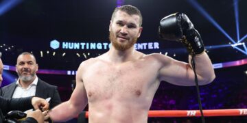 «Это не борьба, это — бокс!» Российский Лев жестоко наказал трусливого соперника