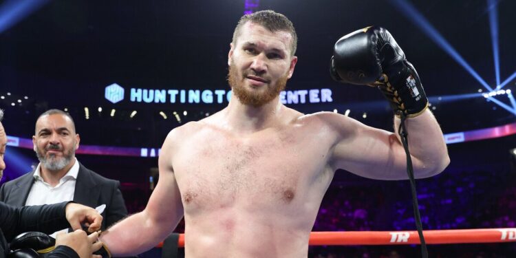 «Это не борьба, это — бокс!» Российский Лев жестоко наказал трусливого соперника