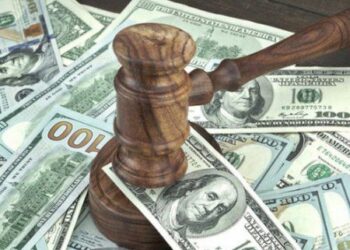 Українські банки будуть стежити за подружжям і дітьми позичальників