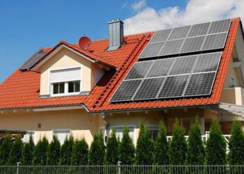 Власникам домашніх електростанцій повернули «зелений» тариф