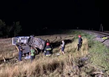 Под Одессой эвакуатор с Lexus попал под поезд, погибли люди