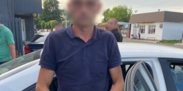 Намагався зґвалтувати та пограбував — на Волині затримали кривдника 22-річної дівчини | Кримінальні новини