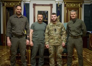 Президент зустрівся з головним майстер-сержантом бригади «Маґура» Валерієм Маркусом