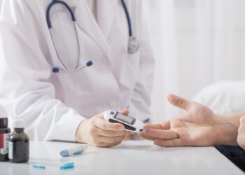 Исследование предполагает, что примерно один из 20 новых случаев диабета может быть связан с COVID