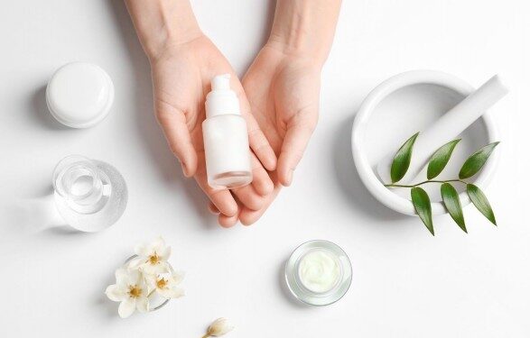 Что нужно коже лица весной: советы известного специалиста