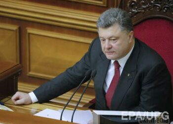 ЗМІ: Порошенко може прибути в Раду, щоб вирішити ситуацію з держбюджетом