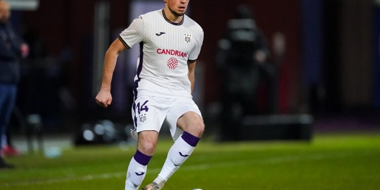 Михайличенко отправится с основой «Андерлехта» на сбор в Австрию (9 июля 2023 г.) — Новости футбола