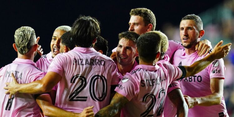 Кривцов получил одну из худших оценок за матч с «Ди Си Юнайтед» (9 июля 2023 г.) — Новости футбола