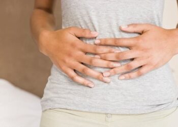 Вздутие живота: специалисты назвали методы облегчения симптомов