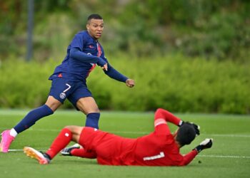ПСЖ может отдать Мбаппе в аренду (25 июля 2023 г.) — Новости футбола