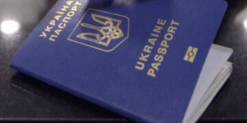 В уряді пояснили, як оформити перший паспорт дітям з тимчасово окупованих територій