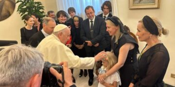 Дружини українських дипломатів зустрілися з Вселенським Патріархом і Папою Римським