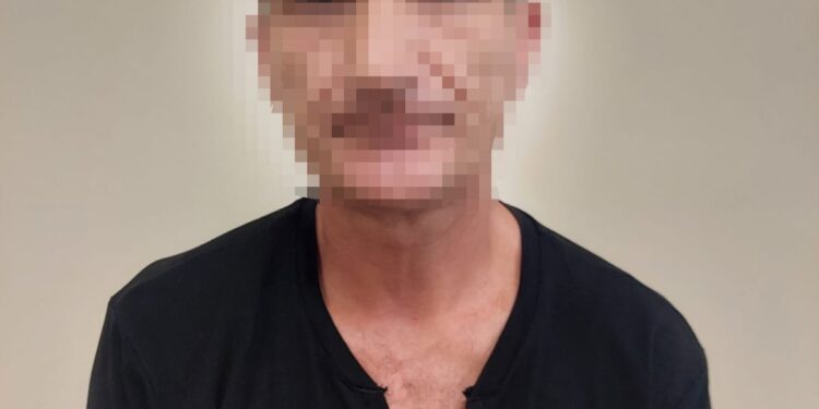 Кому війна, кому марихуана — на Херсонщині поліцейські викрили наркоплантатора. ФОТО | Кримінальні новини