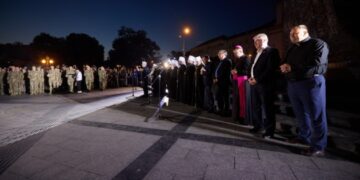 Зеленський узяв участь у молебні за Україну