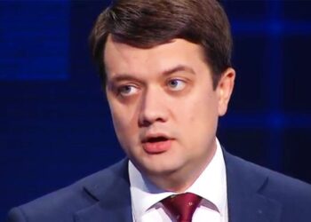 Разумков розповів кого можуть виключити зі списку Слуги народу