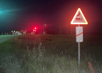 На Чернігівщині потяг на переїзді врізався у легковик: загинули чоловік, його дружина та двоє дітей. ФОТО | Кримінальні новини